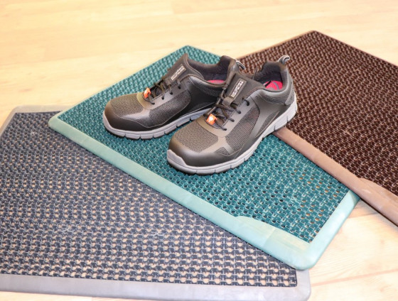 detail Plastová finská rohož