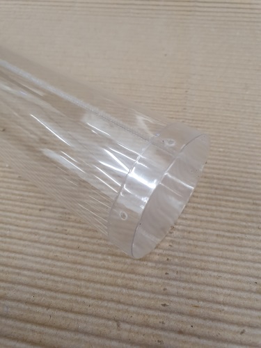 detail Plastový tubus na rostliny