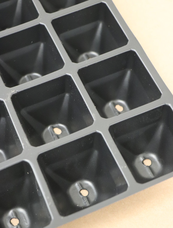 detail Deska sadbová 24 buněk - pro minipařeniště