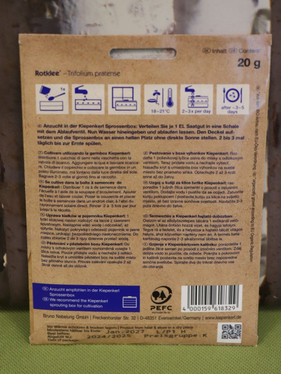 detail Bio klíčky červeného jetelu