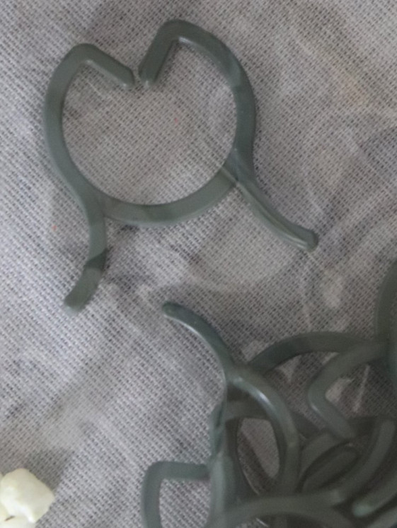 detail Kroužek (klips) na rostliny Rosteto - L 20mm (10ks)