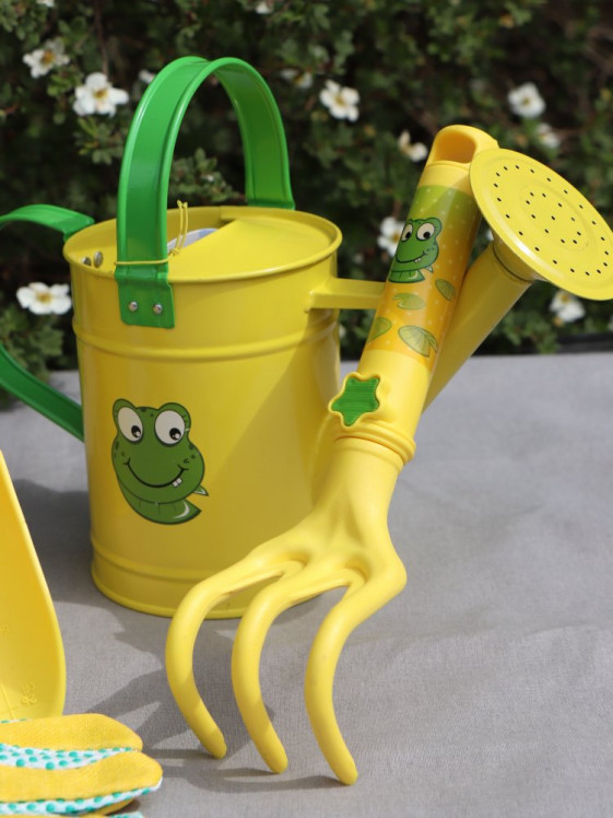 detail Dětská konvička kovová žlutá Stocker