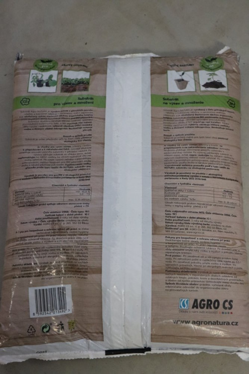 detail Natura substrát výsev a množení 10L