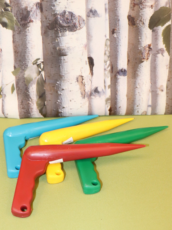 detail Sázecí kolík plastový