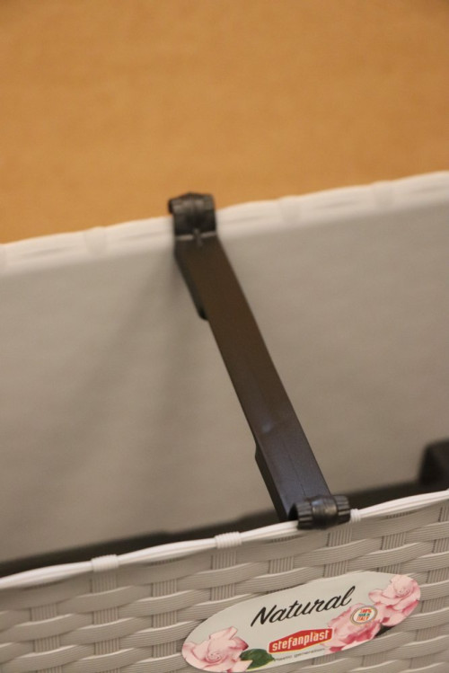 detail Truhlík na květiny NATURAL 40 - šedá